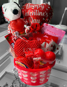 Snoopy Valentine Basket